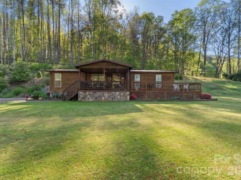 1270 Old Mine Fork Road, Burnsville, NC 28714.  MLS# CAR4375064, YatesRealty ID 16696. 