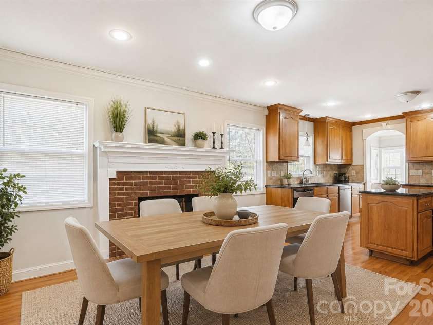 7459 Elwood Drive, Charlotte, NC 28227.  MLS# CAR4355615, YatesRealty ID 16697. Virtually Staged - Main House Kitchen