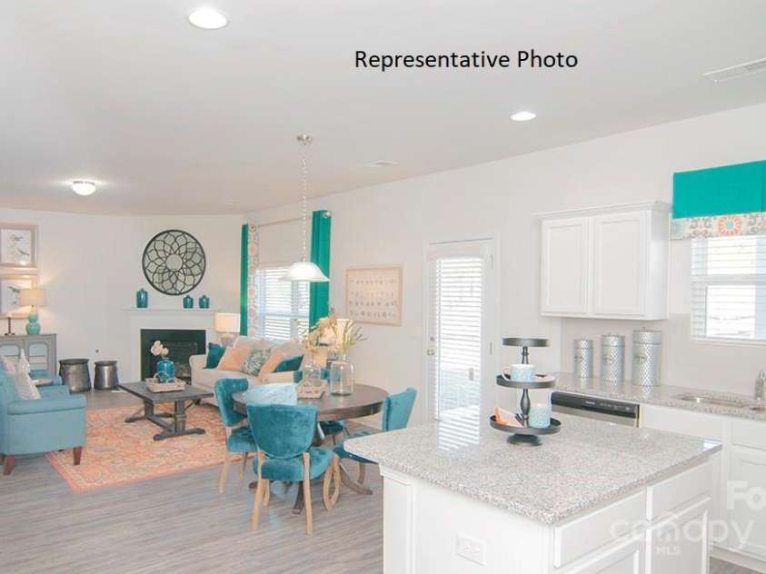 201 Giant Oak Avenue, Statesville, NC 28677.  MLS# CAR4251124, YatesRealty ID 16698. 
