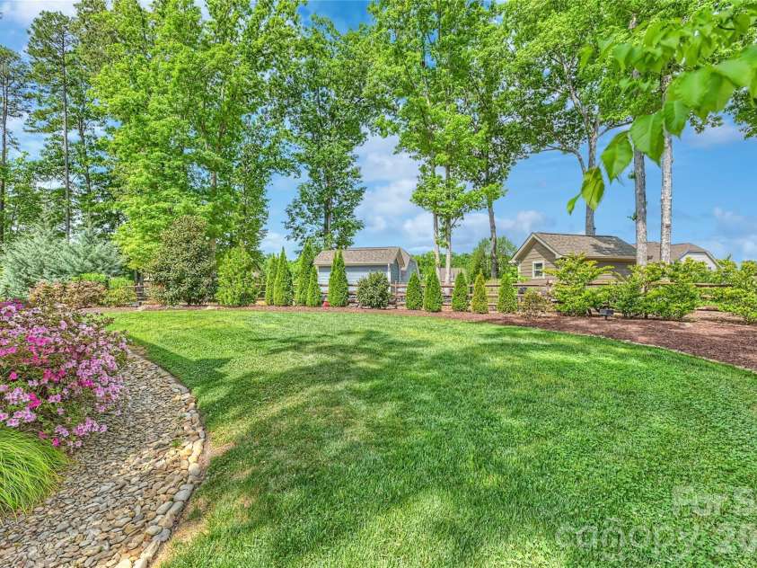 1009 Marlebone Court, Indian Trail, NC 28079.  MLS# CAR4373334, YatesRealty ID 16699. 