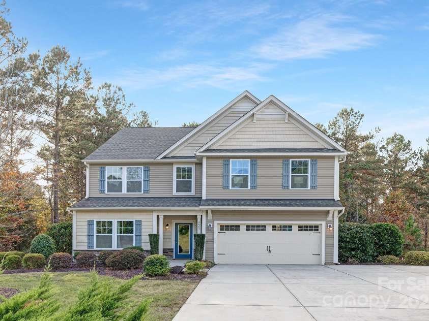 6003 Hawk View Road, Waxhaw, NC 28173.  MLS# CAR4197958, YatesRealty ID 16699. 