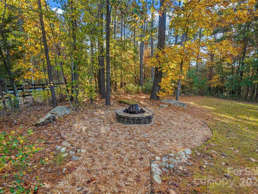 6003 Hawk View Road, Waxhaw, NC 28173.  MLS# CAR4197958, YatesRealty ID 16699. 