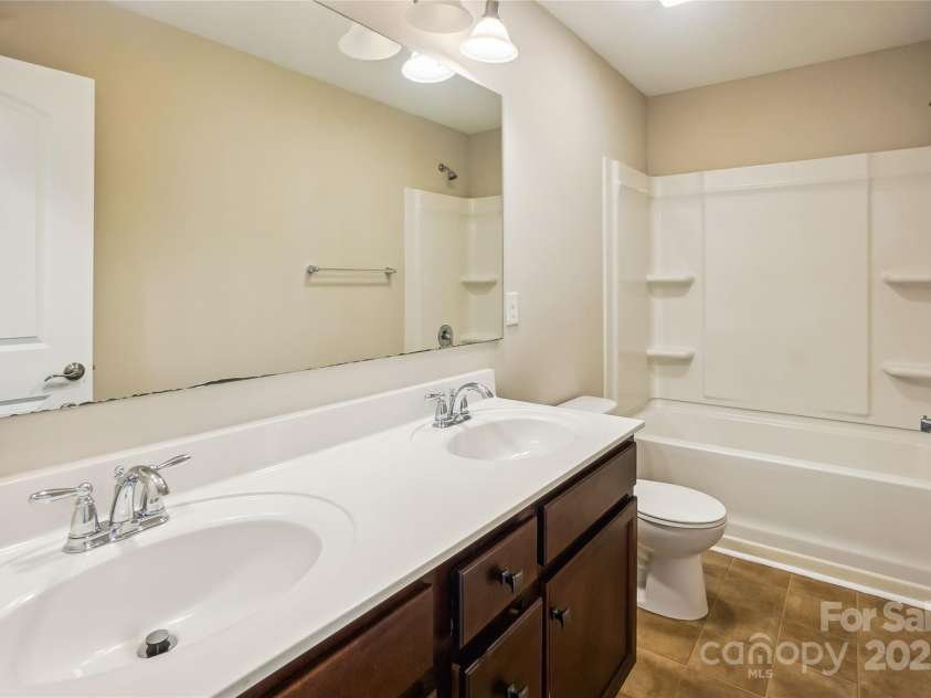 6003 Hawk View Road, Waxhaw, NC 28173.  MLS# CAR4197958, YatesRealty ID 16699. 