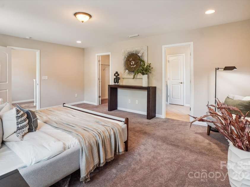 6003 Hawk View Road, Waxhaw, NC 28173.  MLS# CAR4197958, YatesRealty ID 16699. 