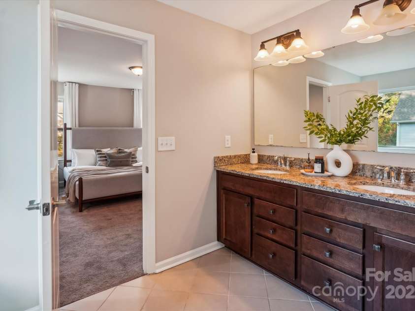 6003 Hawk View Road, Waxhaw, NC 28173.  MLS# CAR4197958, YatesRealty ID 16699. 