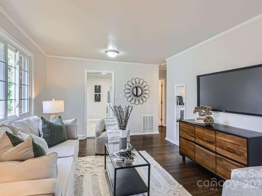 3210 Marlborough Road, Charlotte, NC 28208.  MLS# CAR4152456, YatesRealty ID 1670. 
