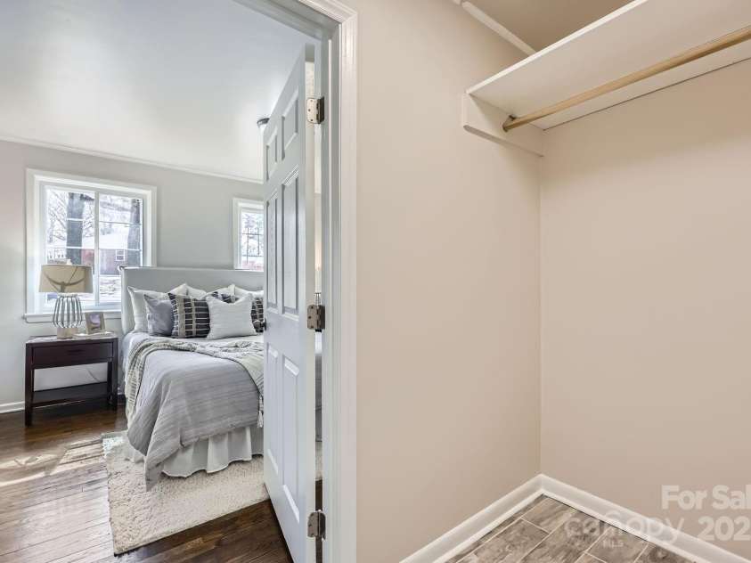 3210 Marlborough Road, Charlotte, NC 28208.  MLS# CAR4152456, YatesRealty ID 1670. 