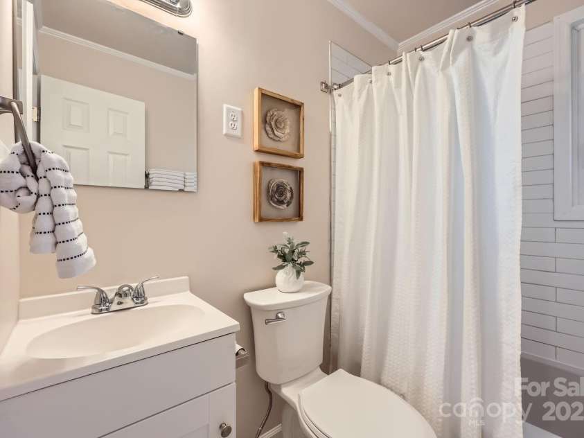 3210 Marlborough Road, Charlotte, NC 28208.  MLS# CAR4152456, YatesRealty ID 1670. 