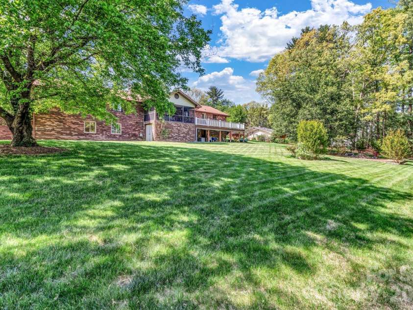 218 Brown Road, Hendersonville, NC 28791.  MLS# CAR4371847, YatesRealty ID 16700. 