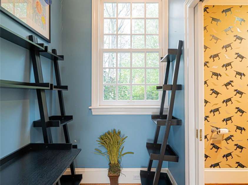 31 Busbee Road, Asheville, NC 28803.  MLS# CAR4240113, YatesRealty ID 16700. 