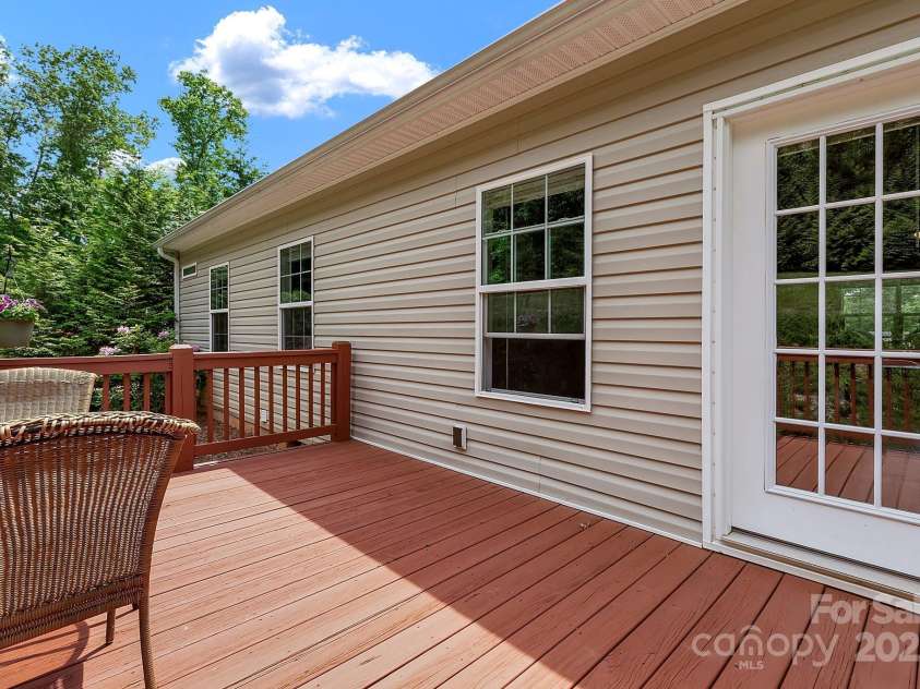 52 Luther Cove Road, Candler, NC 28715.  MLS# CAR4257069, YatesRealty ID 16701. Deck