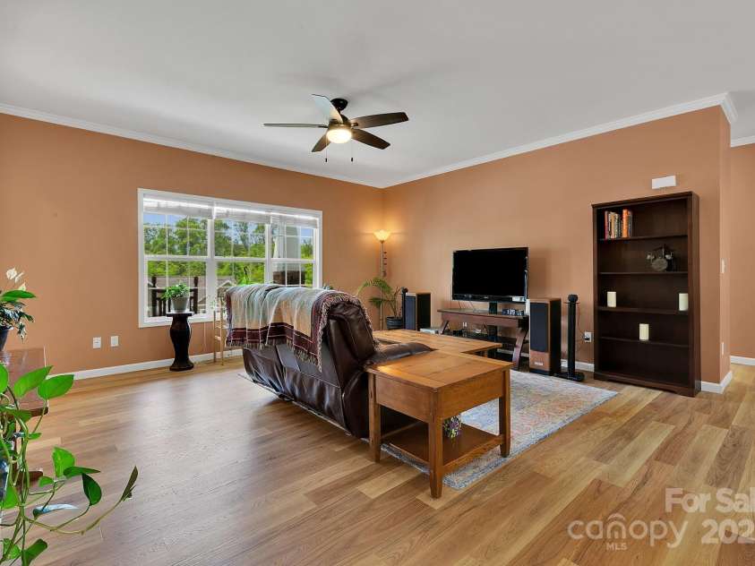 52 Luther Cove Road, Candler, NC 28715.  MLS# CAR4257069, YatesRealty ID 16701. Living Room