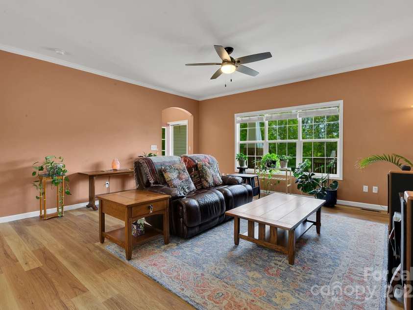52 Luther Cove Road, Candler, NC 28715.  MLS# CAR4257069, YatesRealty ID 16701. Living Room
