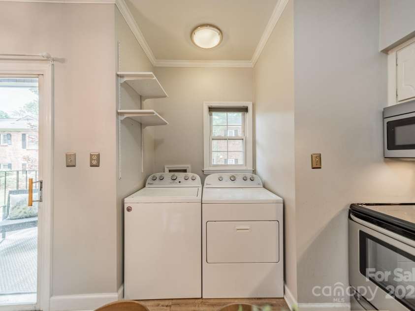 5927 Quail Hollow Road, Charlotte, NC 28210.  MLS# CAR4260854, YatesRealty ID 16703. 