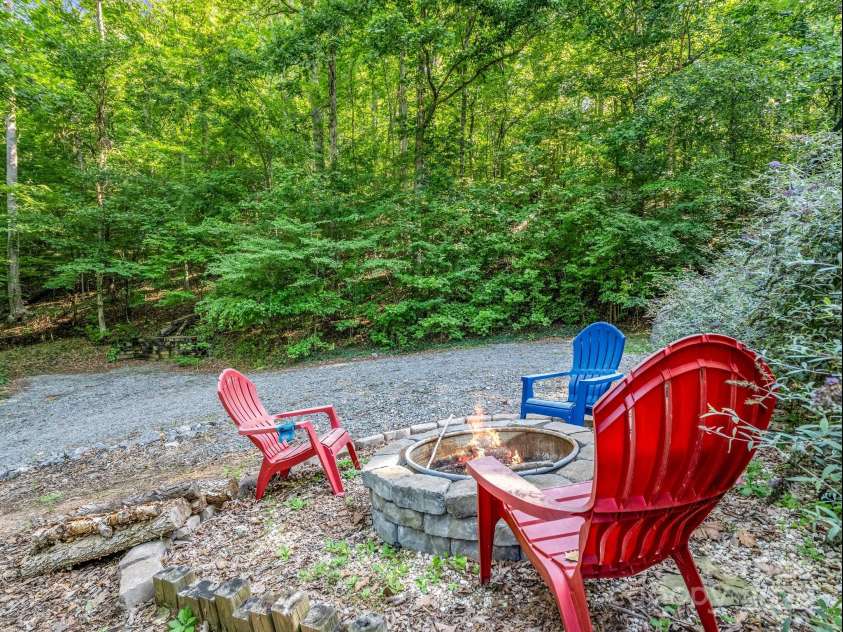 480 River Crest Parkway, Rutherfordton, NC 28139.  MLS# CAR4253516, YatesRealty ID 16704. 