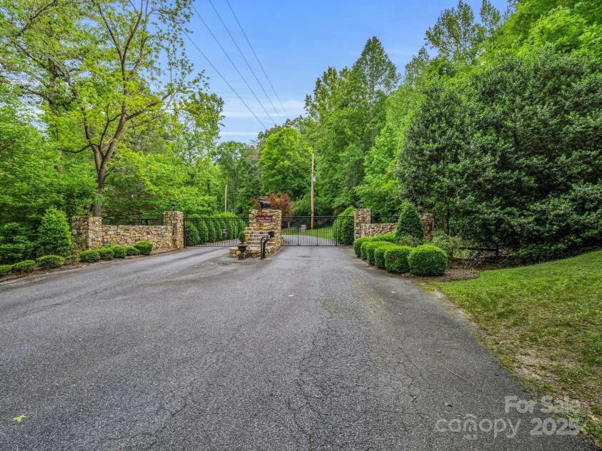 480 River Crest Parkway, Rutherfordton, NC 28139.  MLS# CAR4253516, YatesRealty ID 16704. 