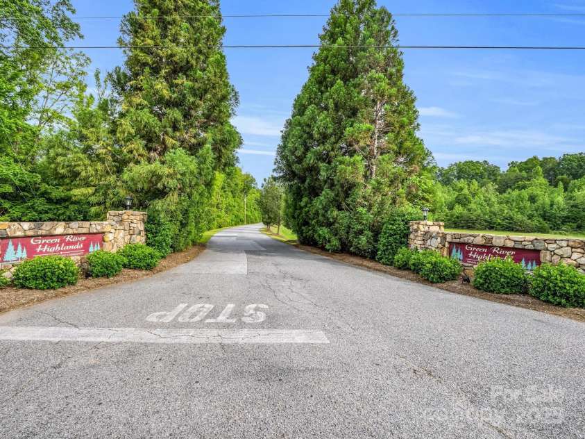 480 River Crest Parkway, Rutherfordton, NC 28139.  MLS# CAR4253516, YatesRealty ID 16704. 