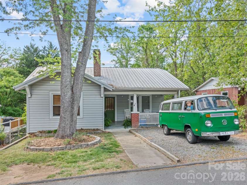 5 Main Street, Asheville, NC 28803.  MLS# CAR4373261, YatesRealty ID 16704. 