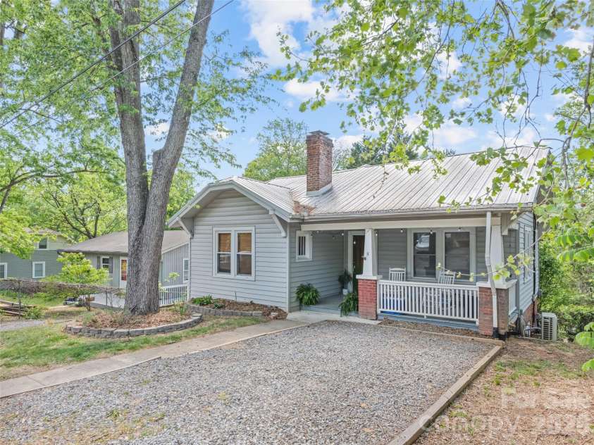 5 Main Street, Asheville, NC 28803.  MLS# CAR4373261, YatesRealty ID 16704. 
