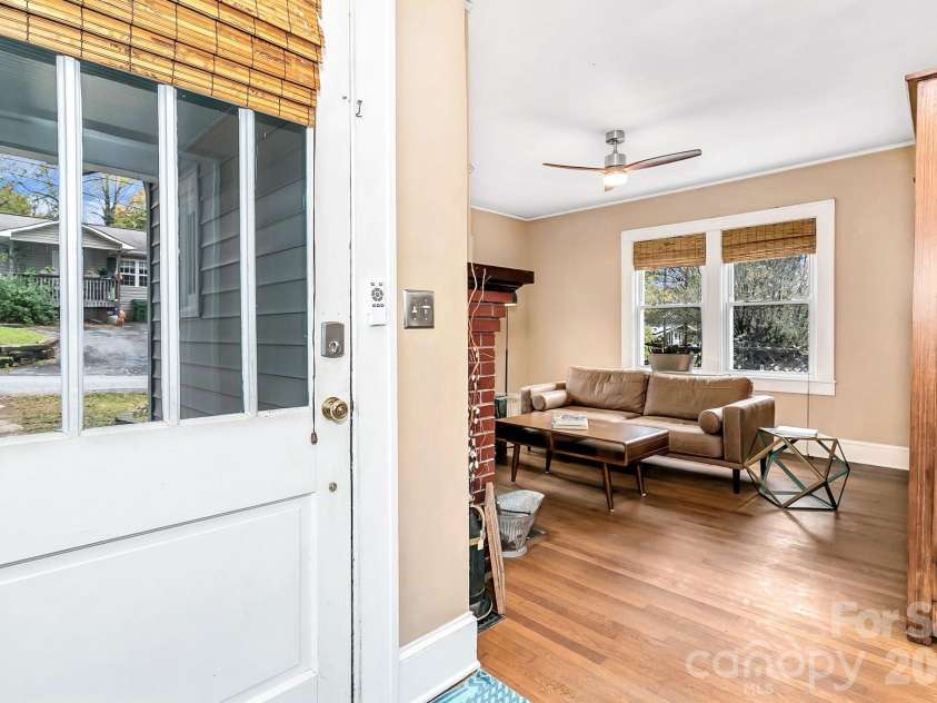5 Main Street, Asheville, NC 28803.  MLS# CAR4373261, YatesRealty ID 16704. 