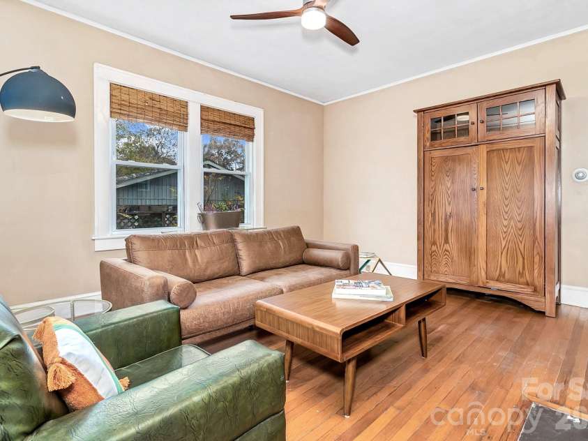 5 Main Street, Asheville, NC 28803.  MLS# CAR4373261, YatesRealty ID 16704. 