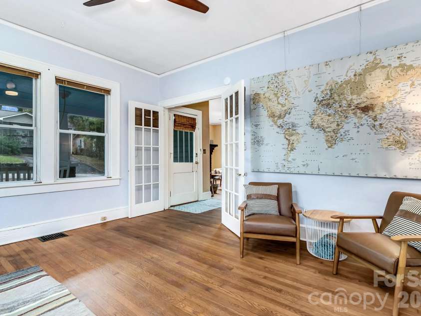 5 Main Street, Asheville, NC 28803.  MLS# CAR4373261, YatesRealty ID 16704. 