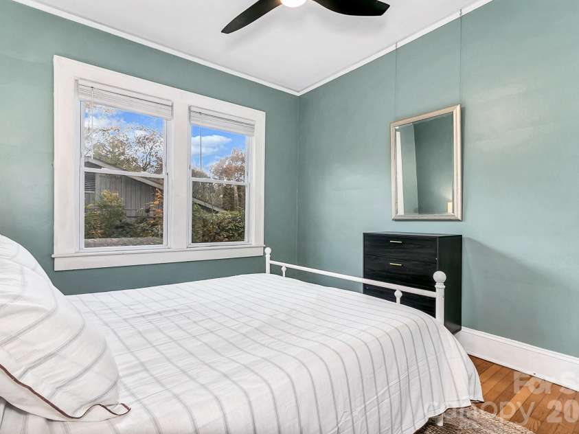 5 Main Street, Asheville, NC 28803.  MLS# CAR4373261, YatesRealty ID 16704. 