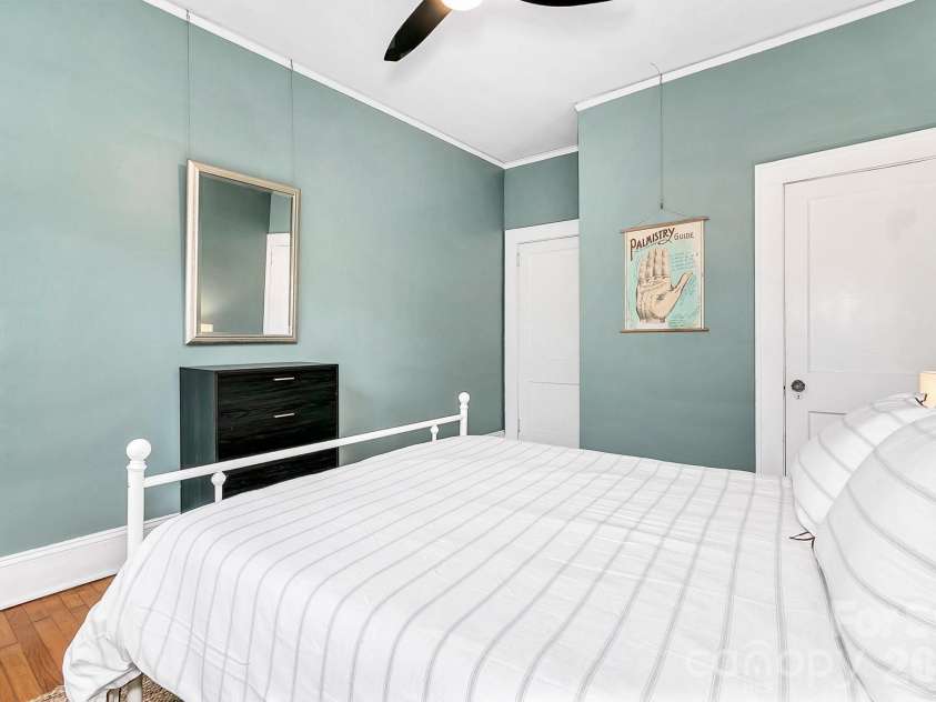 5 Main Street, Asheville, NC 28803.  MLS# CAR4373261, YatesRealty ID 16704. 