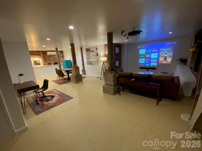 5 Main Street, Asheville, NC 28803.  MLS# CAR4373261, YatesRealty ID 16704. 