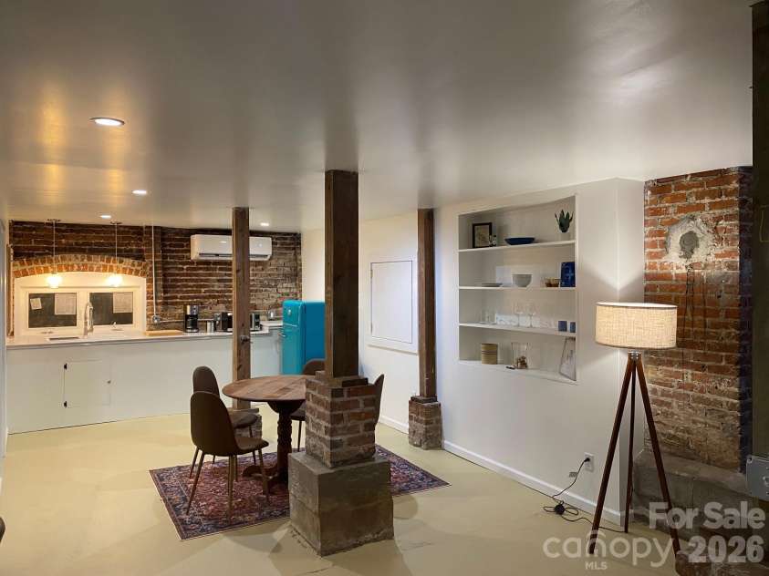 5 Main Street, Asheville, NC 28803.  MLS# CAR4373261, YatesRealty ID 16704. 
