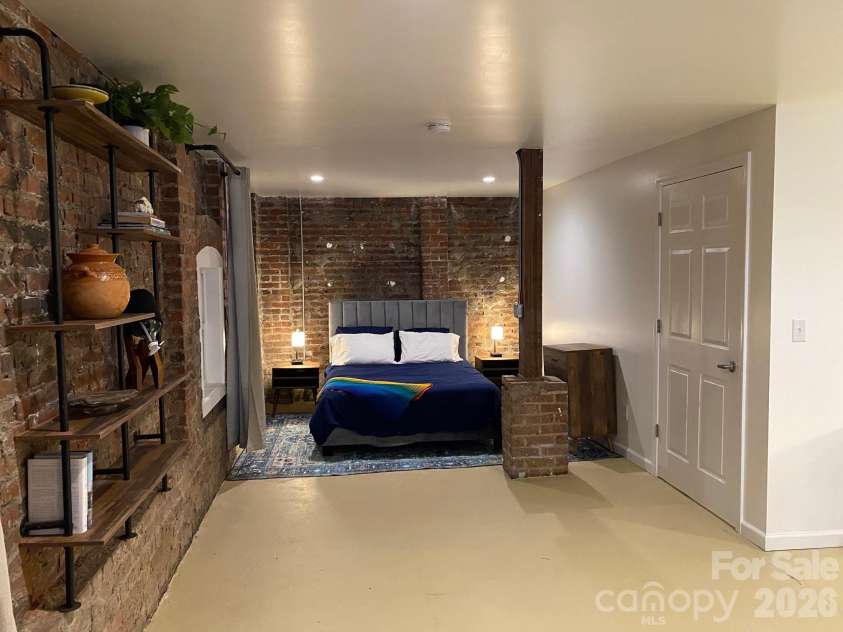 5 Main Street, Asheville, NC 28803.  MLS# CAR4373261, YatesRealty ID 16704. 