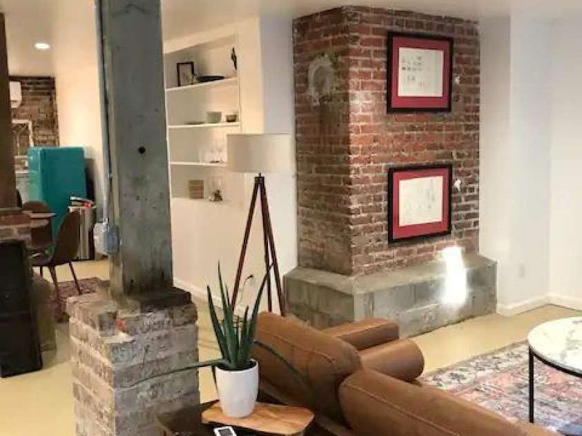 5 Main Street, Asheville, NC 28803.  MLS# CAR4373261, YatesRealty ID 16704. 