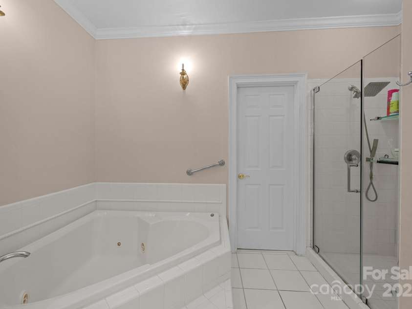 10317 Clubhouse View Lane, Mint Hill, NC 28227.  MLS# CAR4260491, YatesRealty ID 16705. 