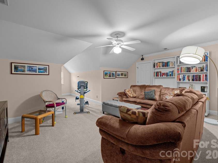 10317 Clubhouse View Lane, Mint Hill, NC 28227.  MLS# CAR4313270, YatesRealty ID 16705. 