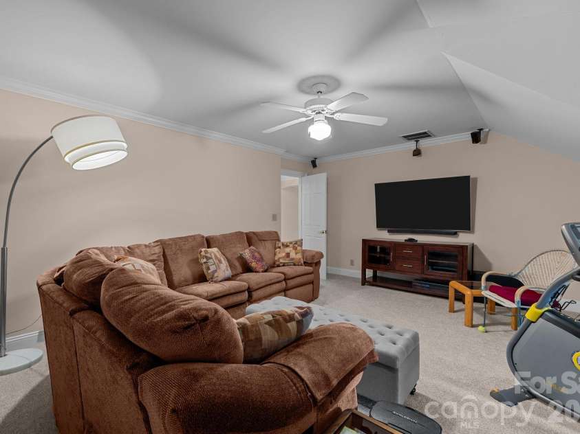 10317 Clubhouse View Lane, Mint Hill, NC 28227.  MLS# CAR4313270, YatesRealty ID 16705. Big bonus room.