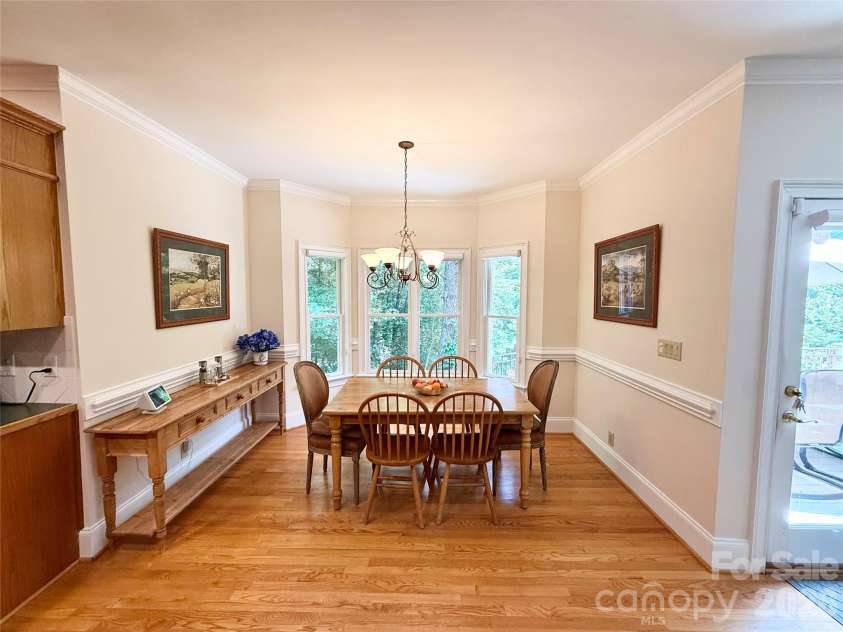 10317 Clubhouse View Lane, Mint Hill, NC 28227.  MLS# CAR4313270, YatesRealty ID 16705. Dinette area.