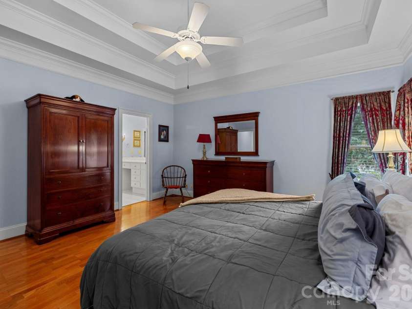 10317 Clubhouse View Lane, Mint Hill, NC 28227.  MLS# CAR4313270, YatesRealty ID 16705. Double tray ceiling.