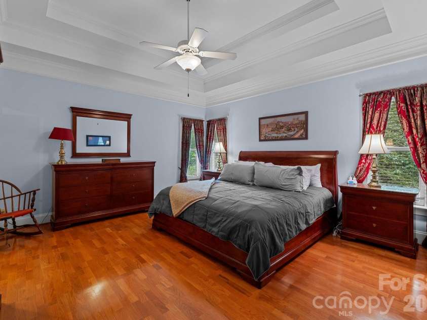 10317 Clubhouse View Lane, Mint Hill, NC 28227.  MLS# CAR4313270, YatesRealty ID 16705. Primary bedroom on main.