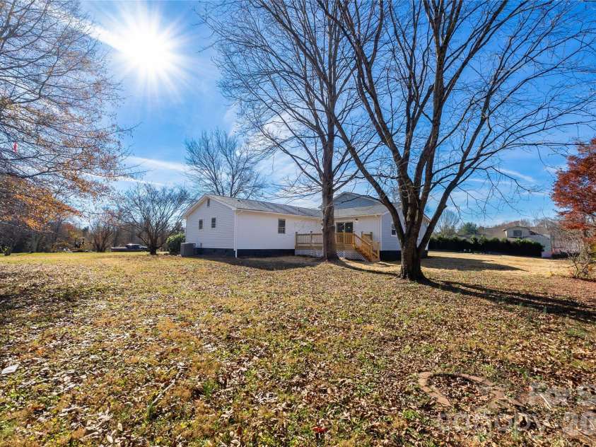 228 Brumley Road, Mooresville, NC 28115.  MLS# CAR4322912, YatesRealty ID 16706. 