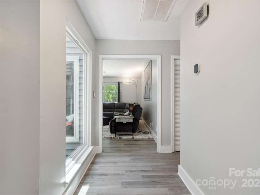 3807 Sweetgrass Lane, Charlotte, NC 28226.  MLS# CAR4261145, YatesRealty ID 16708. 