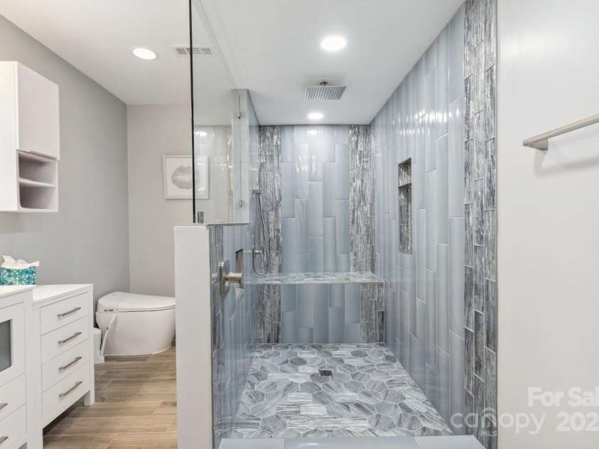 3807 Sweetgrass Lane, Charlotte, NC 28226.  MLS# CAR4261145, YatesRealty ID 16708. 