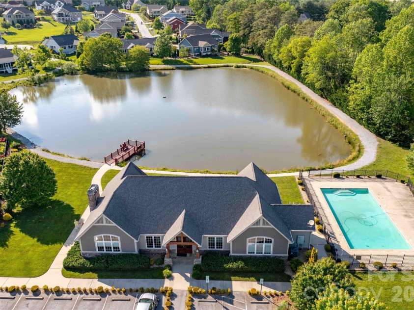 806 Blacksmith Run Drive, Hendersonville, NC 28792.  MLS# CAR4360662, YatesRealty ID 16708. 