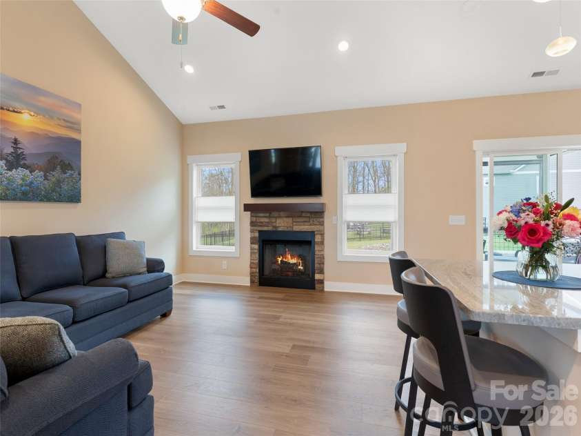 806 Blacksmith Run Drive, Hendersonville, NC 28792.  MLS# CAR4360662, YatesRealty ID 16708. 