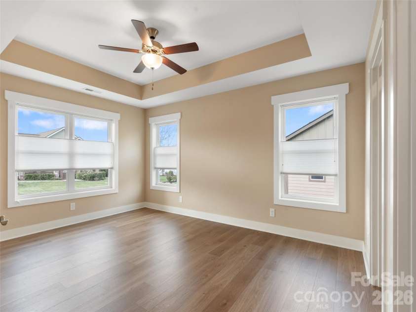 806 Blacksmith Run Drive, Hendersonville, NC 28792.  MLS# CAR4360662, YatesRealty ID 16708. 