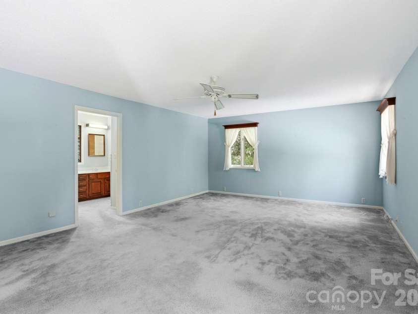 427 Wingfield Way, Brevard, NC 28712.  MLS# CAR4372461, YatesRealty ID 16709. Primary Bedroom XL 