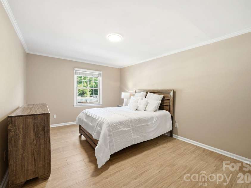 4739 Hedgemore Drive, Charlotte, NC 28209.  MLS# CAR4391656, YatesRealty ID 16713. 