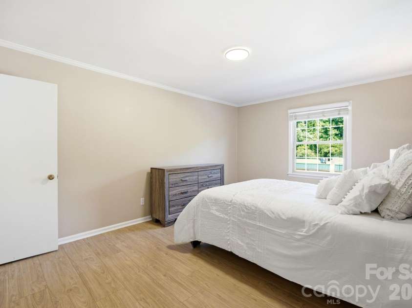 4739 Hedgemore Drive, Charlotte, NC 28209.  MLS# CAR4391656, YatesRealty ID 16713. 