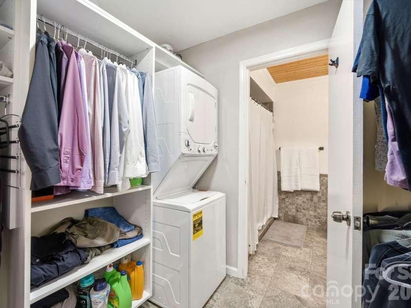 4739 Hedgemore Drive, Charlotte, NC 28209.  MLS# CAR4391656, YatesRealty ID 16713. 