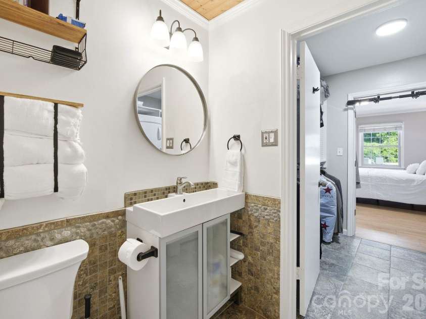 4739 Hedgemore Drive, Charlotte, NC 28209.  MLS# CAR4391656, YatesRealty ID 16713. 