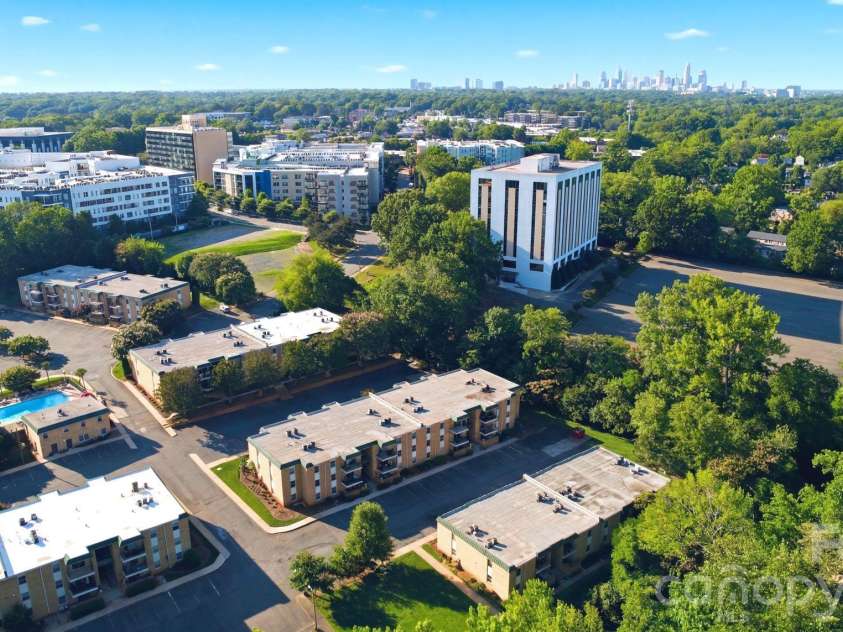 4739 Hedgemore Drive, Charlotte, NC 28209.  MLS# CAR4391656, YatesRealty ID 16713. 
